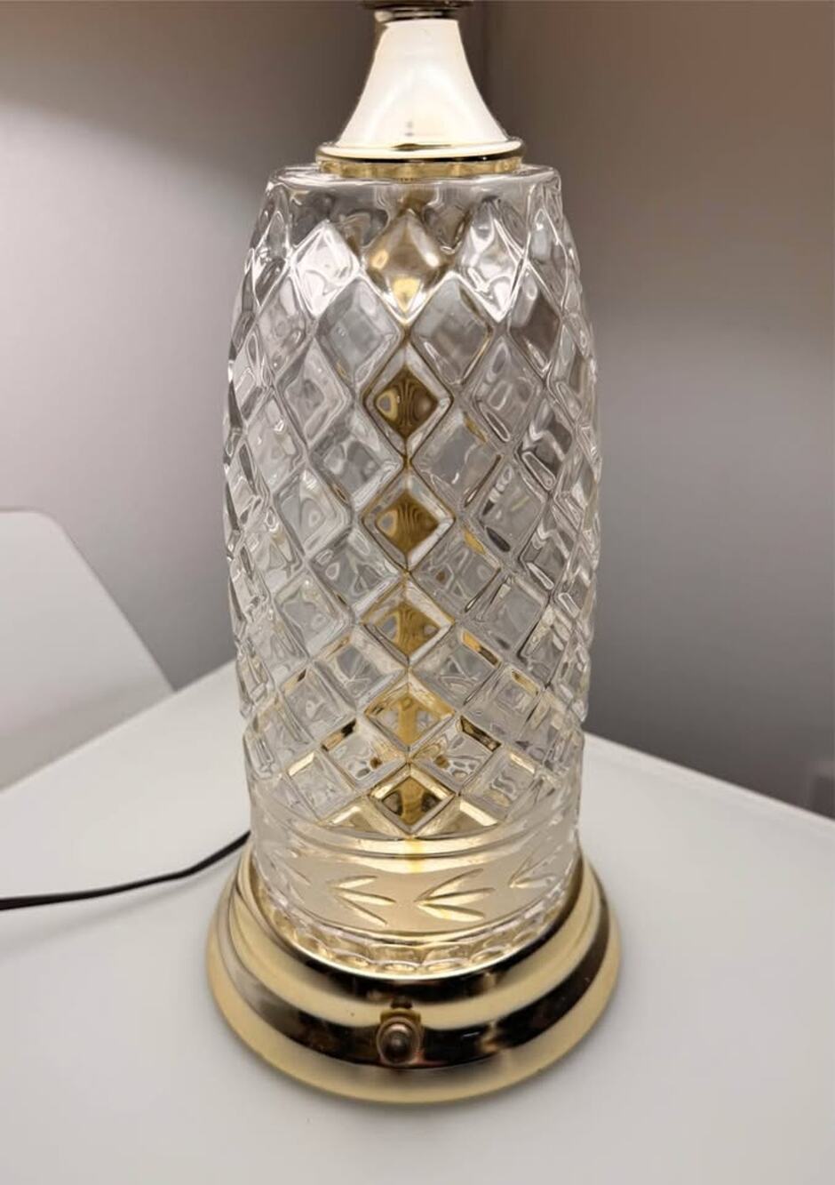 Vintage Clear Crystal and Pineapple Cut Table Lamp Double Light and 3-way switch
